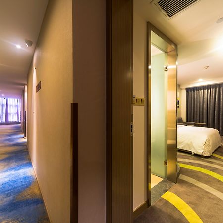 Holiday Inn Express Chengdu Jinniu By Ihg Exterior foto